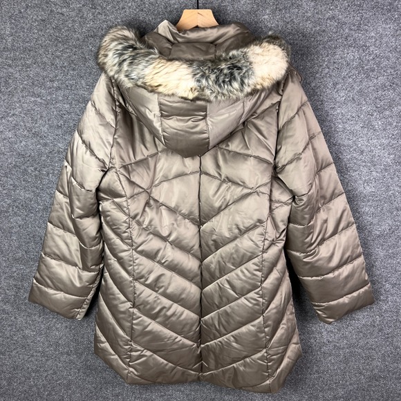 NEW $199 Lane Bryant Womens Puffer Coat Hooded‎ Quilted Full Zip Jacket 14/16 - Picture 2 of 10